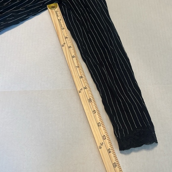 Soma Signature Lace Long Sleeve Notch Collar/Lace Crop Pajama Set Size XS/S - Picture 7 of 14